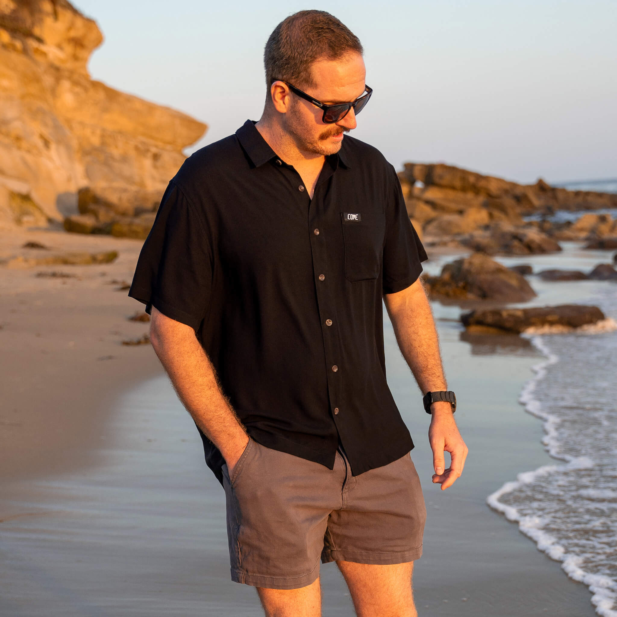 (New) Friday Shirt - Black