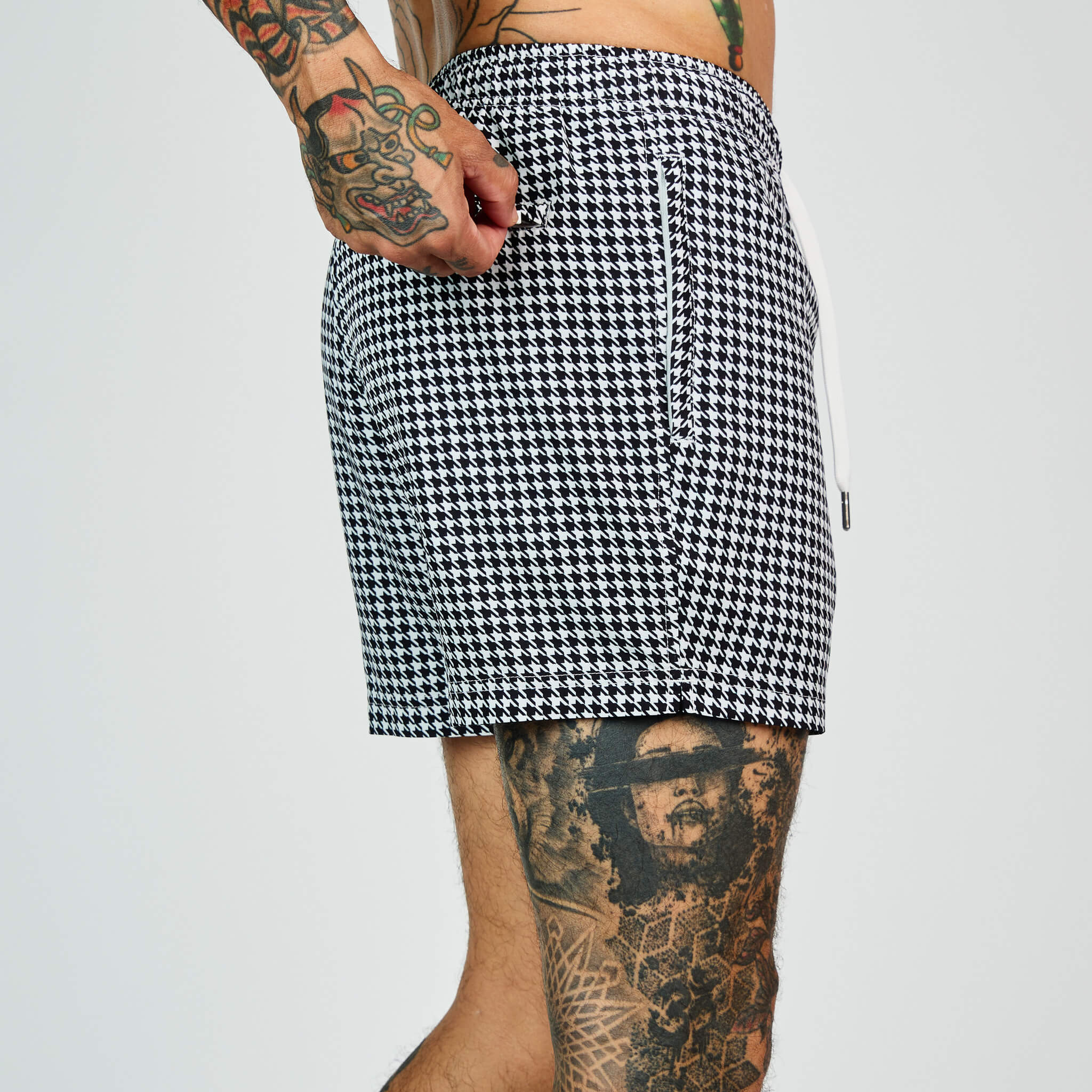 (New) Houndstooth Shorts - White