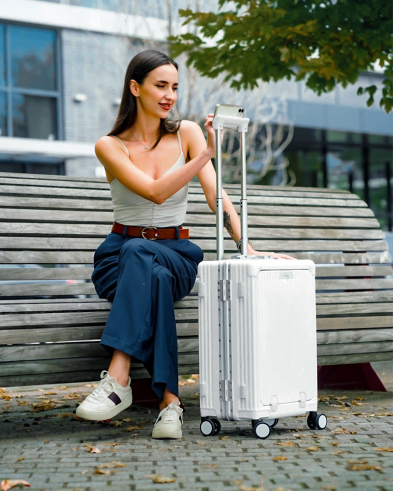 Carry-On: All-in-One 19"